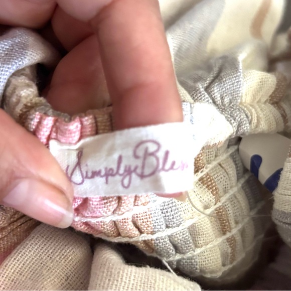 Striped Ruffle Off-Shoulder Crop Top - Picture 4 of 5